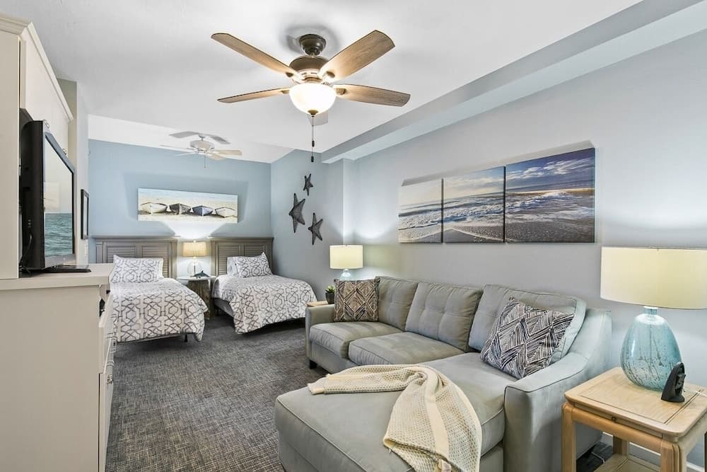 Cape Marco Dr. 11o5 Marco Island Vacation Rental 3 Bedroom Condo by Redawning