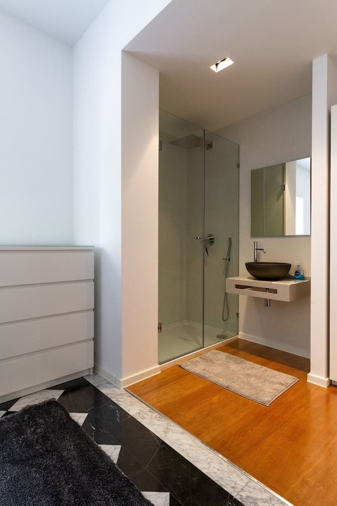 Modern-luxury in Tigne Point w Pool, Best Location