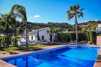 1145 Cortijo la Perla