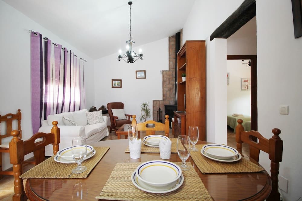 1076 Cortijo de la Musica