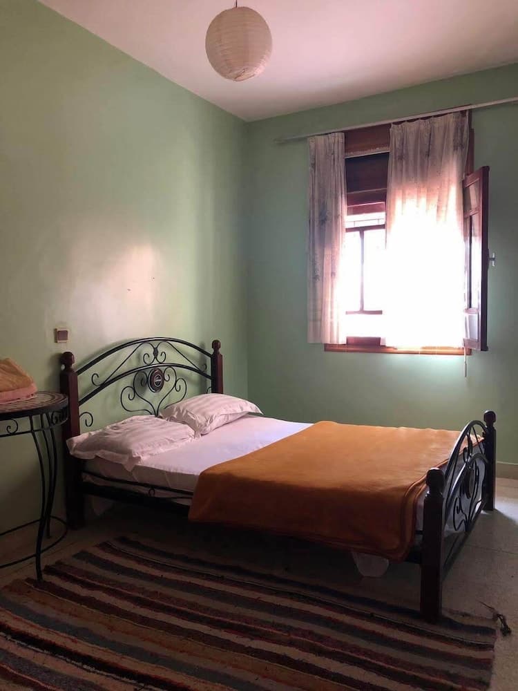 Nomad Surf House - Hostel