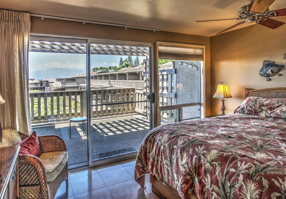 Kahana Sunset D7 2 Bedroom Condo by Redawning