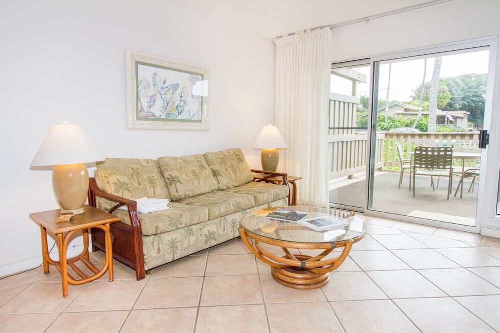 Kahana Sunset C4 2 Bedroom Condo by Redawning