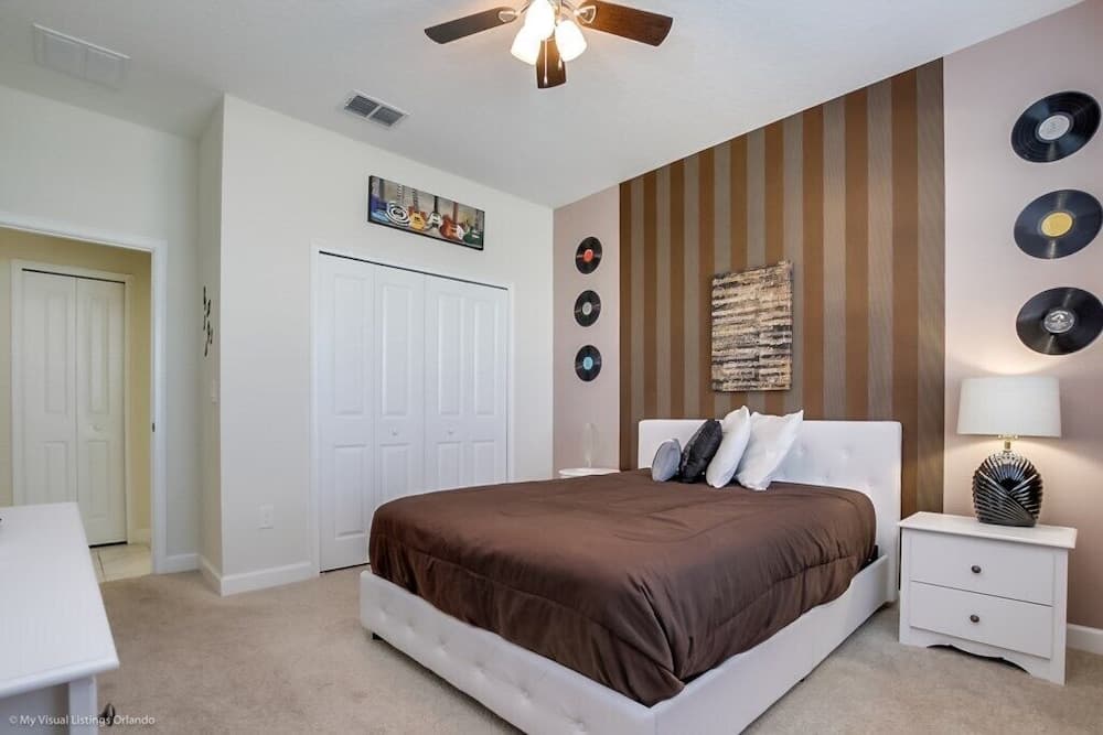 4725shd 6 Bedroom Villa by Redawning