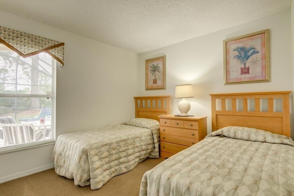 Gated Community Southern Dunes Golf 4 Bedroom Home by RedAwning