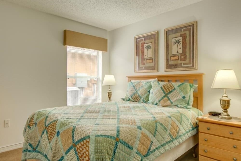 Gated Community Southern Dunes Golf 4 Bedroom Home by RedAwning