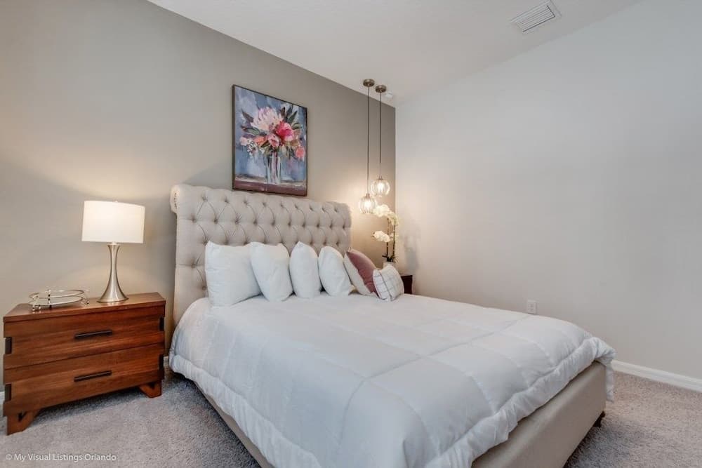 1545carey 4 Bedroom Townhouse by Redawning