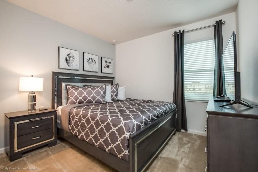 2621ca 10 Bedroom Villa by RedAwning