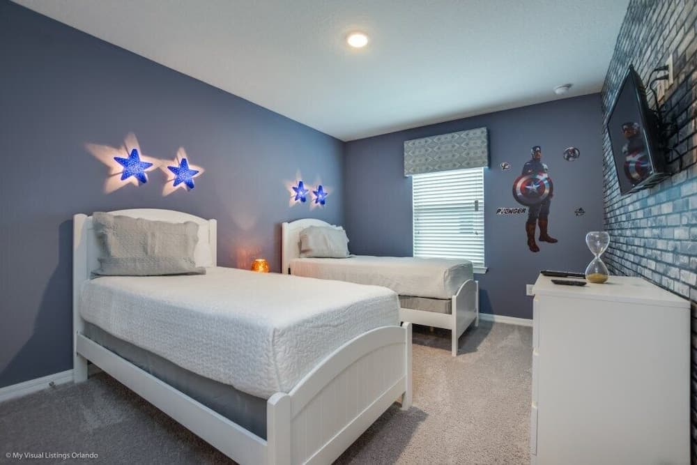 Orlando Newest Resort Community Town 5 Bedroom Townhouse by RedAwning