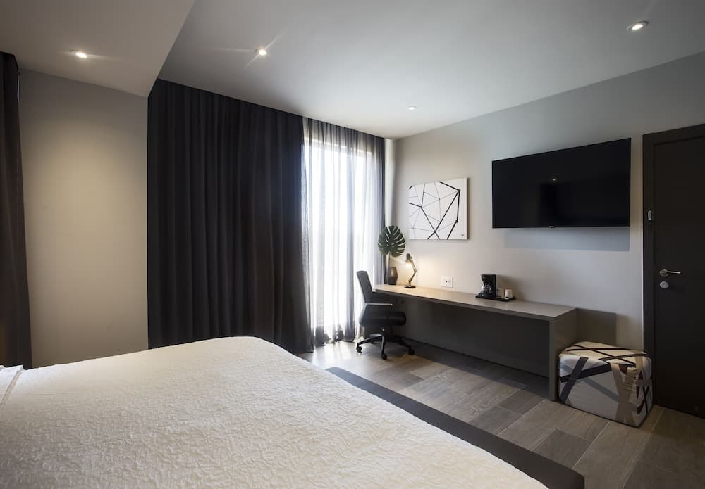 Hampton by Hilton David