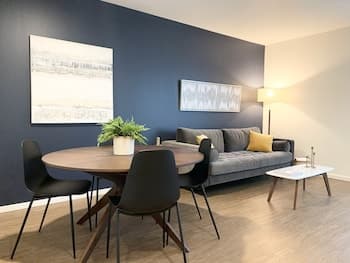 Domicile Suites at Venn on Main