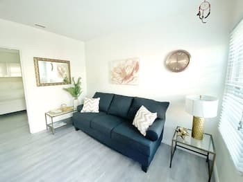 Orange Tree Cottages Downtown