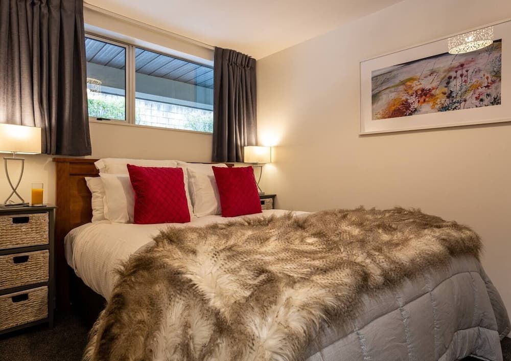 Central City Apartment with Parking & Great Views