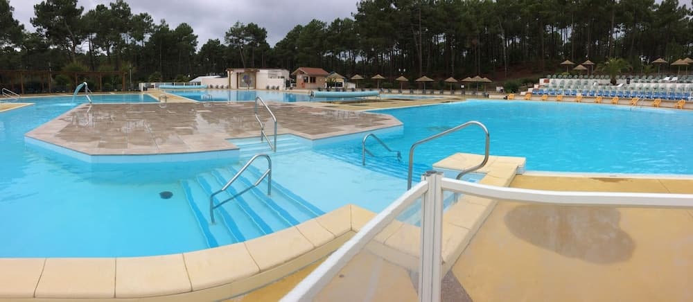 Chalet Orange Naturiste la Jenny