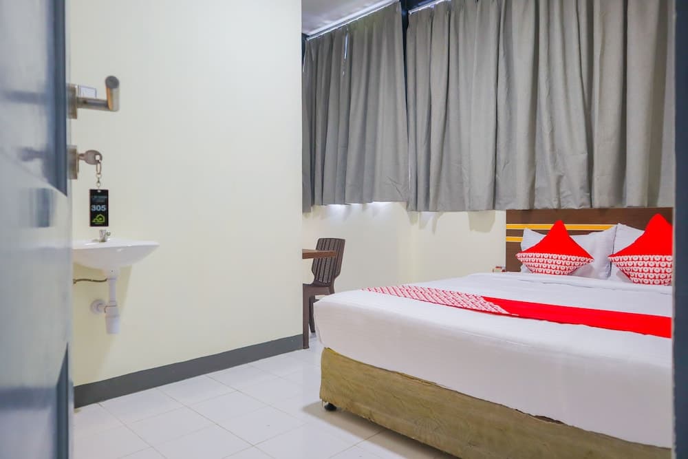 OYO 2308 Seven Season Residence