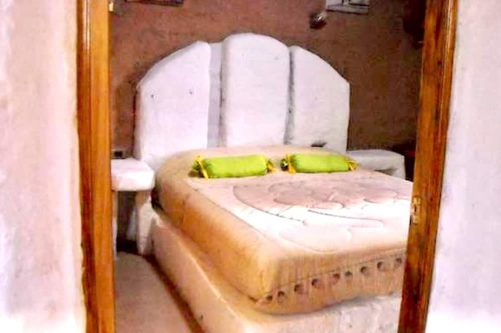 Lodge & Expediciones Retour