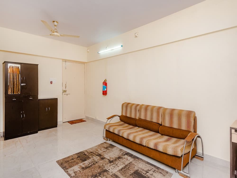 TULIIPSTAYS - Kurla Premier Exotica