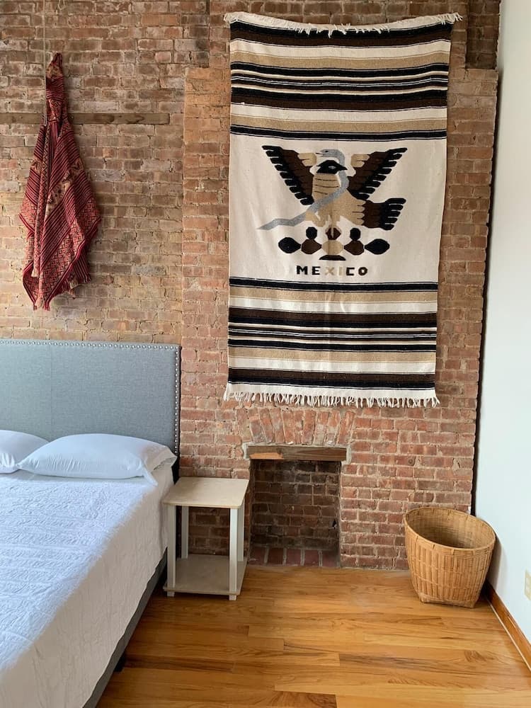 Manhattan Private Bedroom Hostel