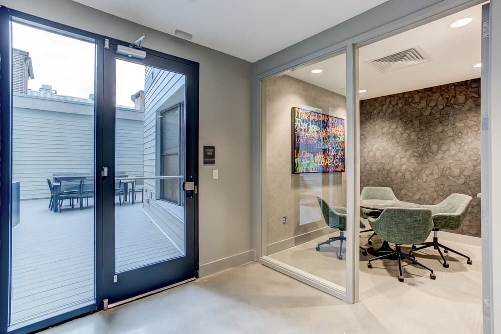 Luxury Apt Near Convcenter, Stadiums, & Harbor