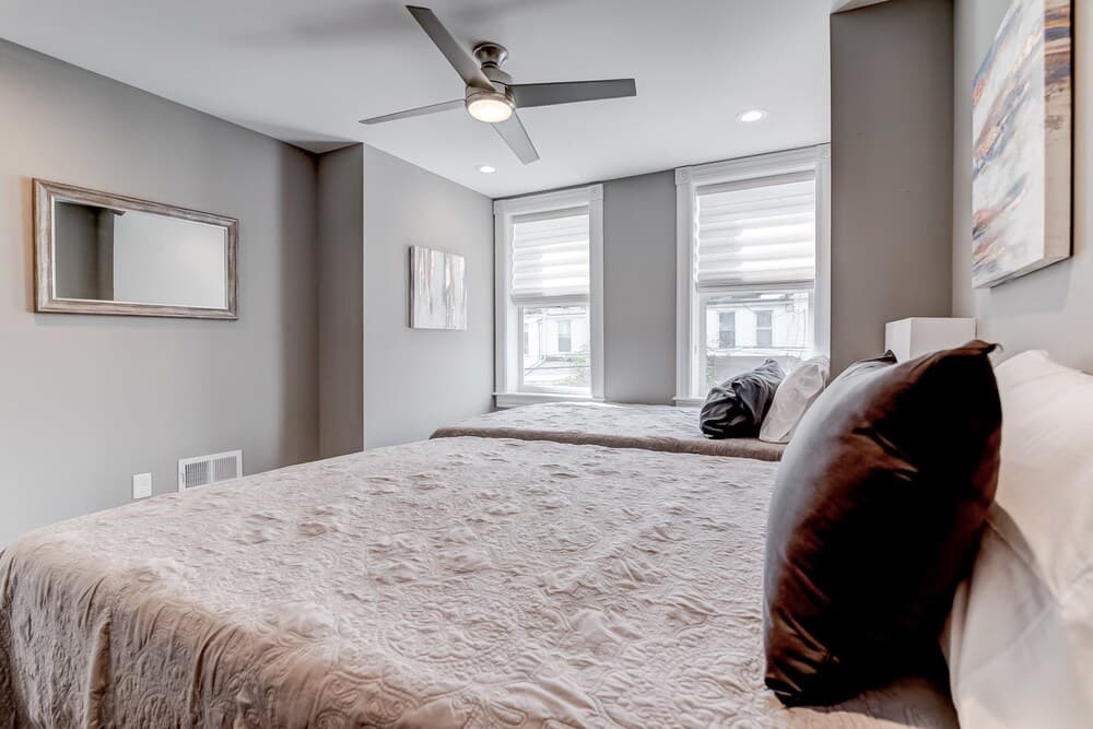 Luxury Home Near Harbor With Roofdeck & Parking