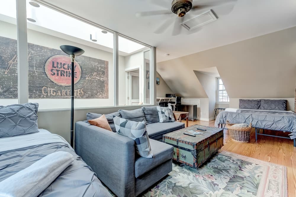 Historic Fells Point Home Steps From Waterfront