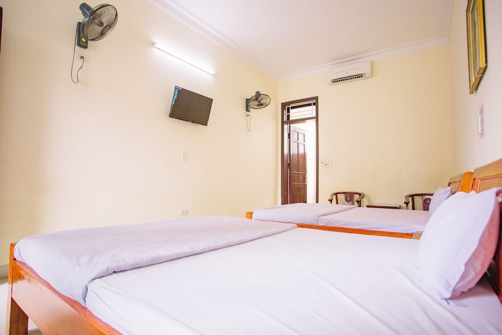 OYO 749 Four Seasons Guest House