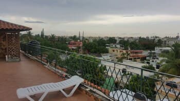 Adriano's Apartahotel