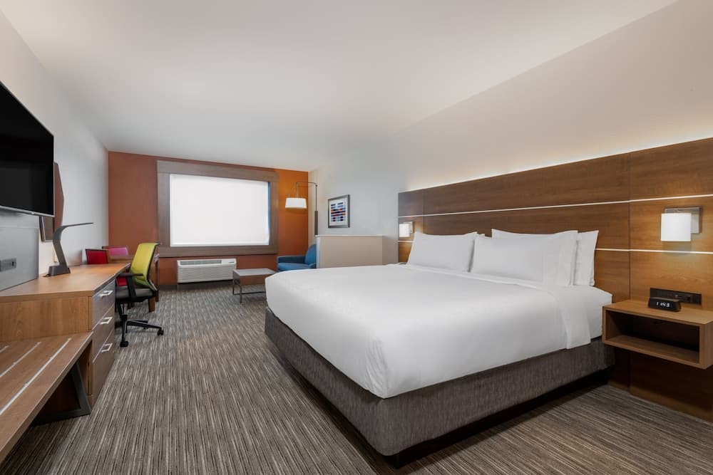 Holiday Inn Express & Suites Colorado Springs South I-25 by IHG