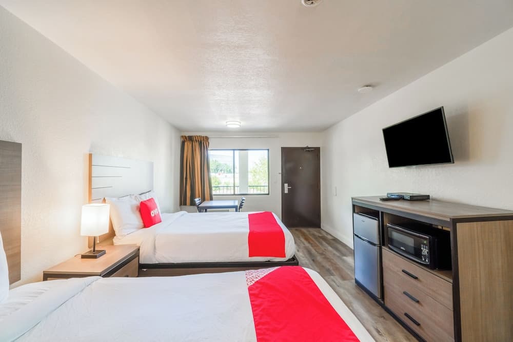 OYO Hotel Houston N Fm-1960 Champions TX