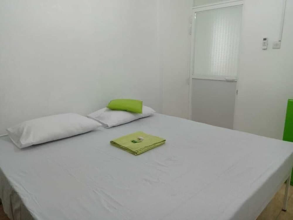 Kandy Walkers Hostel