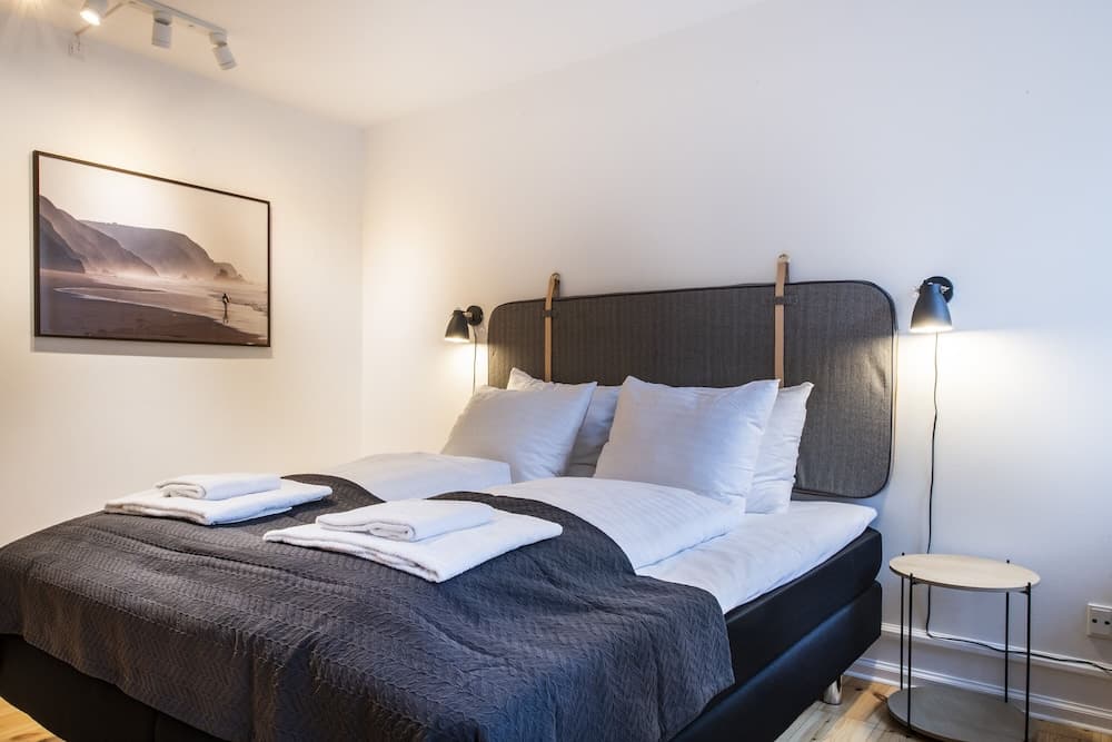 Town Hall apartments by Daniel&Jacob’s