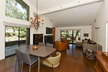 824 Oak Creek At Silverado 3 Bedroom Condo by Redawning