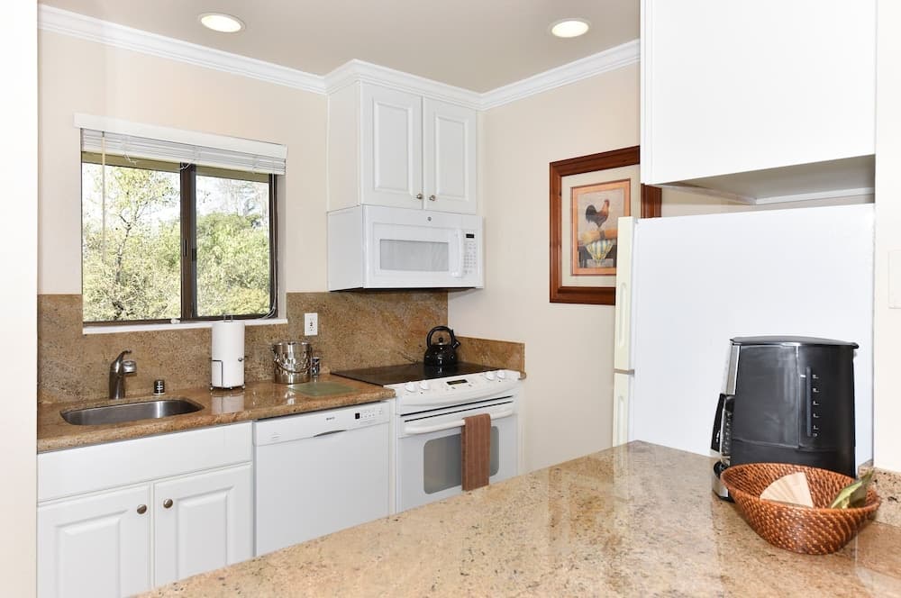 702 S At Silverado 1 Bedroom Condo by RedAwning