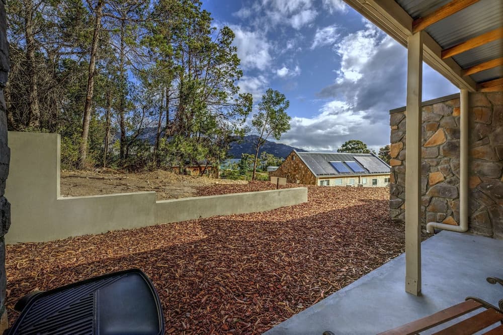 Freycinet Stone Studio 8