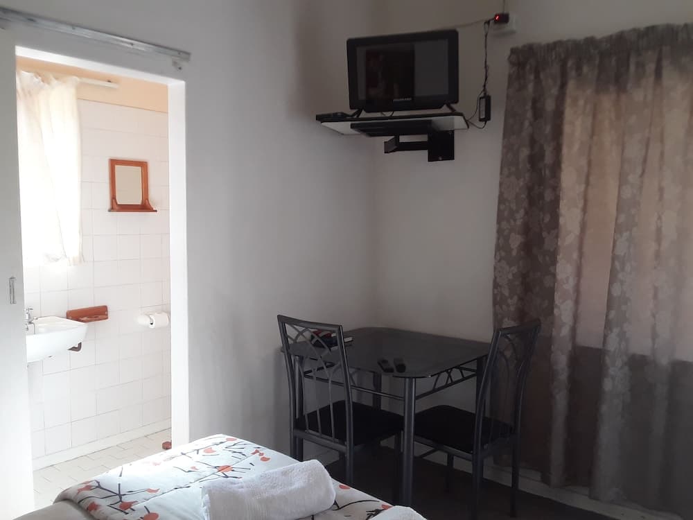 Boer And Brit Self Catering Guest House