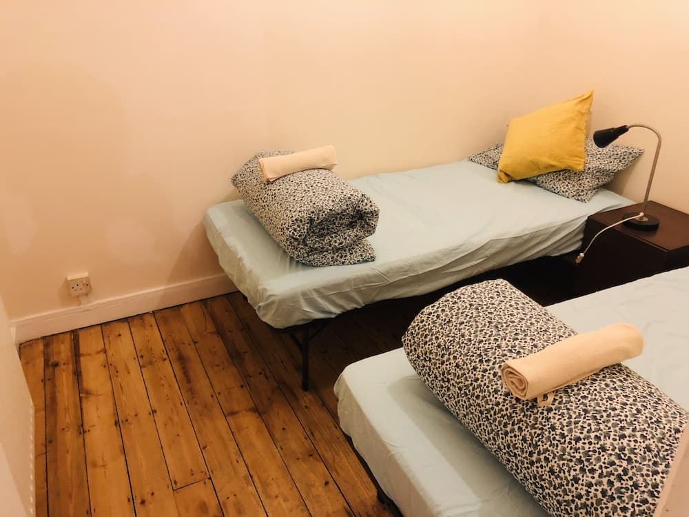 3bed apartment next to eurostar station