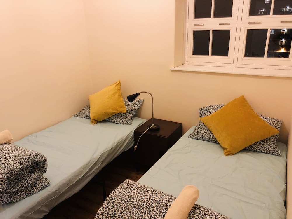 3bed apartment next to eurostar station