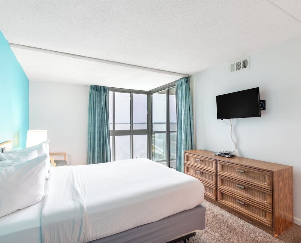 Bay Club Resort by Coolvacay