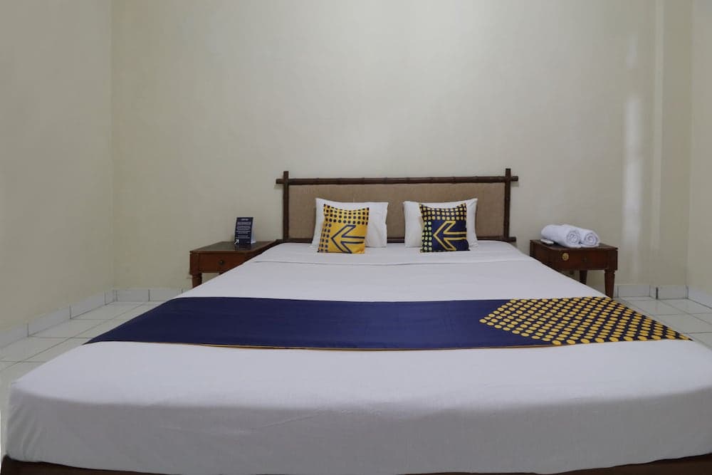 SPOT ON 2426 Hotel Aget Jaya Ii