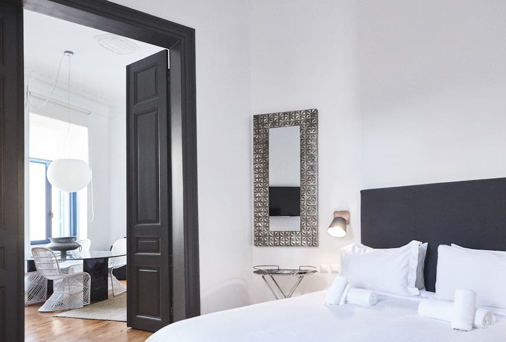 Art Pantheon - Suites & Apartments