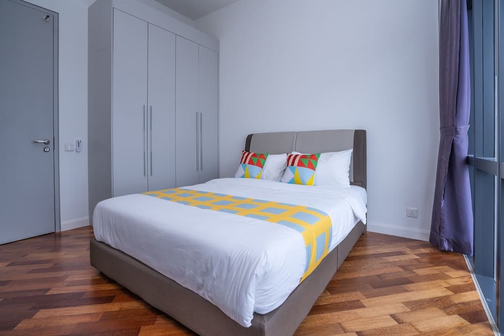 OYO Home 89725 Beautiful 3br Grand Medini