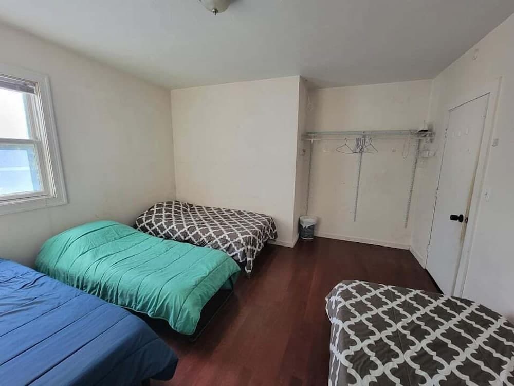 Bedrooms near Fenway & Downtown Boston