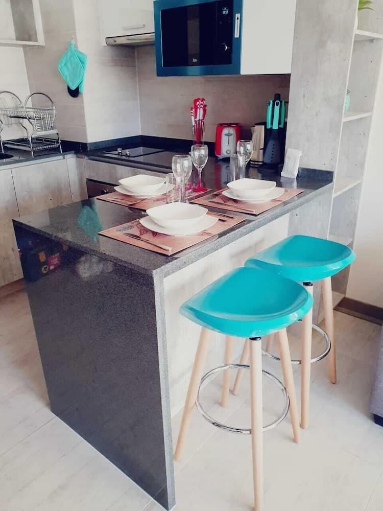 Plaza Ñuñoa - Metro Chile España