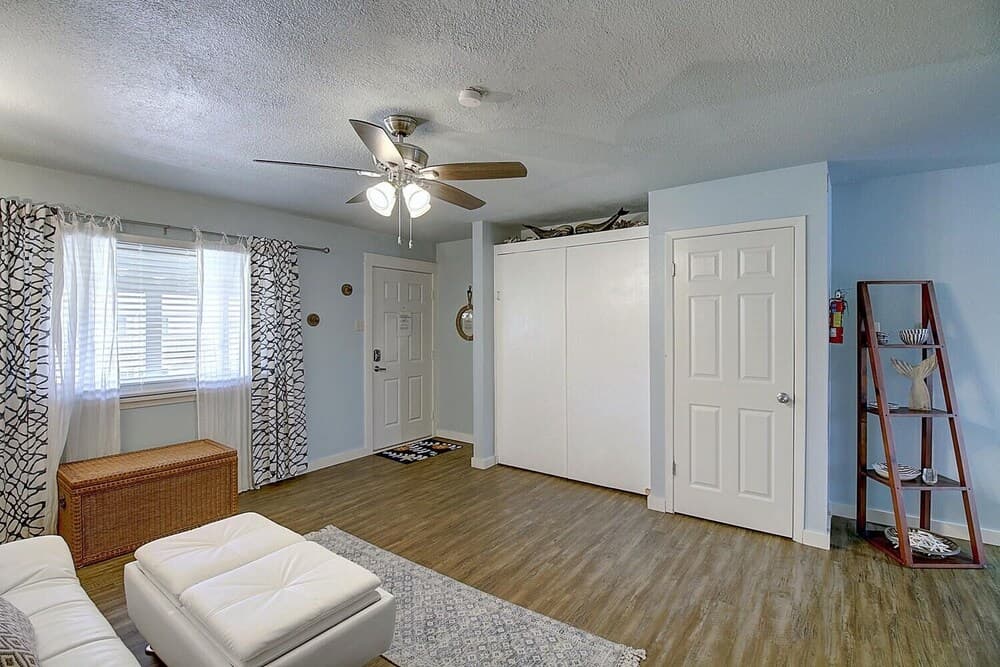 The Cozy Coconut Studio Bedroom Condo by Redawning