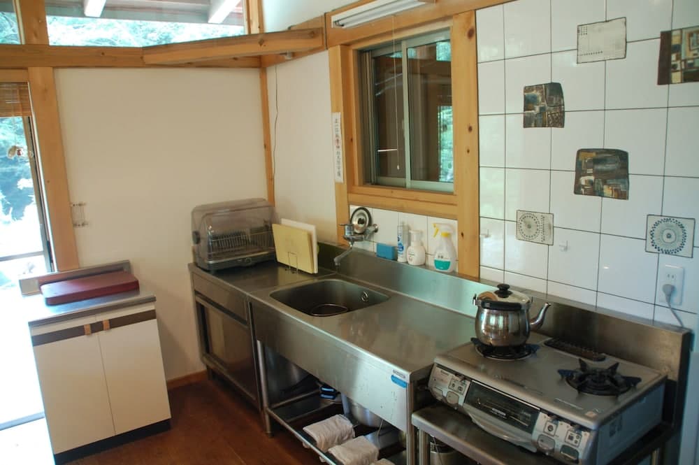 Guesthouse Mori No Eki