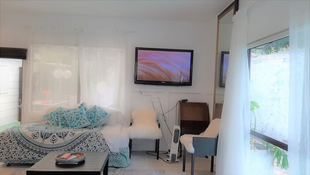 Madhuban - Waterfront in Whangaroa