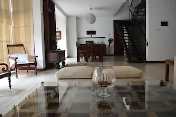 Star Class Comfort In Capital City