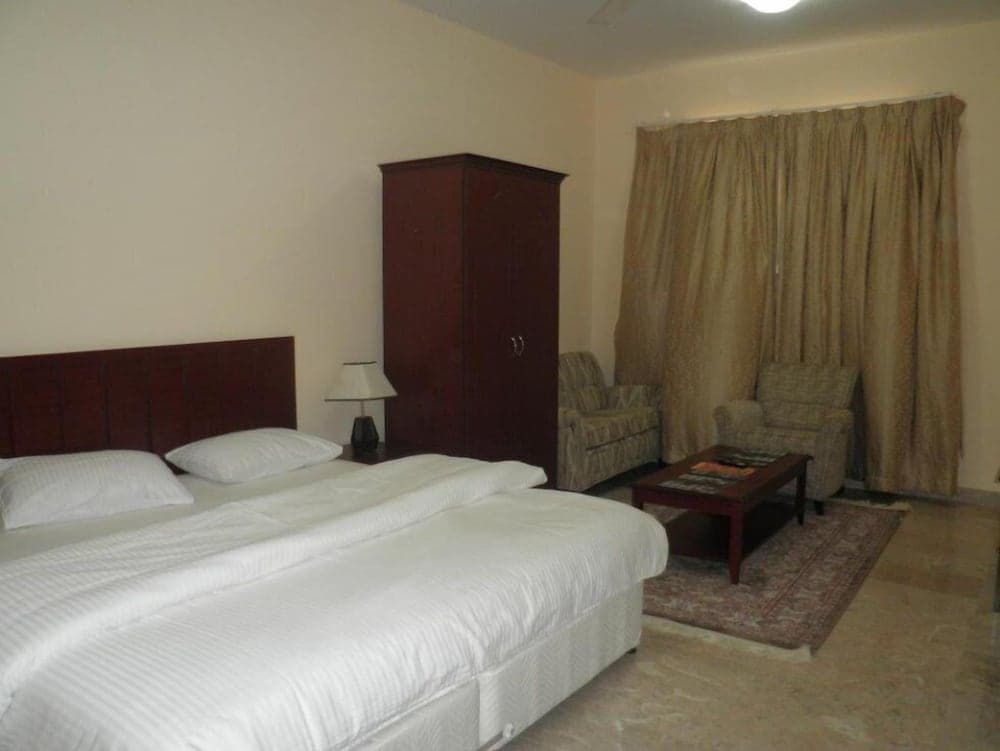 Hamasa Plaza Hotel and Apartments