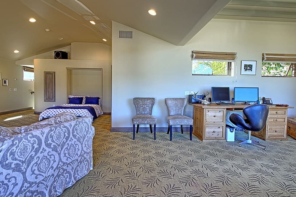 Large Ventura Keys Waterfront 4 Bedroom Home