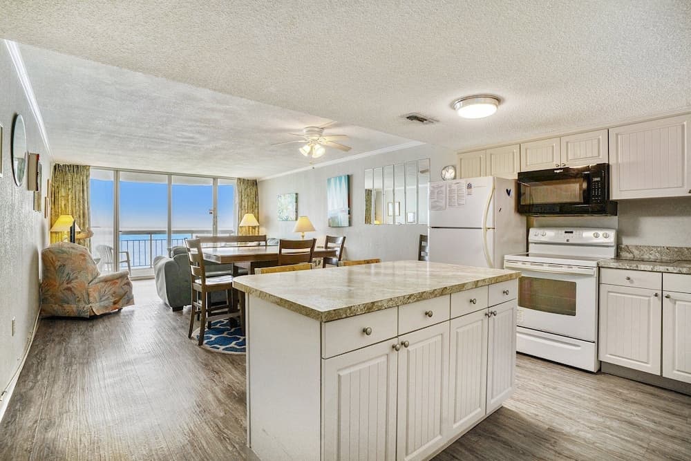 0402 Waters Edge Resort 2 Bedroom Condo by RedAwning